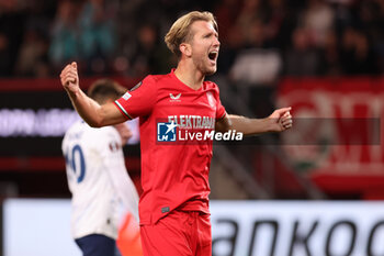 2024-10-03 - Michel Vlap of FC Twente celebrates after scoring the goal during the UEFA Europa League, League Phase, Matchday 2 football match between FC Twente and Fenerbahce SK on October 3, 2024 at Grolsch veste in Enschede, Netherlands - FOOTBALL - EUROPA LEAGUE - TWENTE V FENERBAHCE - UEFA EUROPA LEAGUE - SOCCER