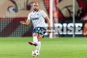 2024-10-03 - Sofyan Amrabat of Fenerbahce during the UEFA Europa League, League Phase, Matchday 2 football match between FC Twente and Fenerbahce SK on October 3, 2024 at Grolsch veste in Enschede, Netherlands - FOOTBALL - EUROPA LEAGUE - TWENTE V FENERBAHCE - UEFA EUROPA LEAGUE - SOCCER