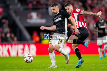 2024-10-03 - Oihan Sancet of Athletic Club battles for possession with Kristijan Belic of AZ Alkmaar during the UEFA Europa League, League Phase, Matchday 2 football match between Athletic Club and AZ Alkmaar on October 3, 2024 at Estadio de San Mamés in Bilbao, Spain - FOOTBALL - EUROPA LEAGUE - ATHLETIC CLUB V AZ ALKMAAR - UEFA EUROPA LEAGUE - SOCCER