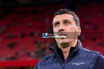 2024-10-03 - Head Coach Maarten Martens of AZ Alkmaar during the UEFA Europa League, League Phase, Matchday 2 football match between Athletic Club and AZ Alkmaar on October 3, 2024 at Estadio de San Mamés in Bilbao, Spain - FOOTBALL - EUROPA LEAGUE - ATHLETIC CLUB V AZ ALKMAAR - UEFA EUROPA LEAGUE - SOCCER