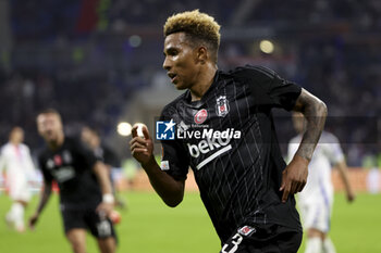 2024-10-24 - Gedson Fernandes of Besiktas celebrates his goal during the UEFA Europa League, League phase, matchday 3 football match between Olympique Lyonnais (Lyon) and Besiktas JK on 24 October 2024 at Groupama stadium in Decines-Charpieu near Lyon, France - FOOTBALL - EUROPA LEAGUE - LYON V BESIKTAS - UEFA EUROPA LEAGUE - SOCCER