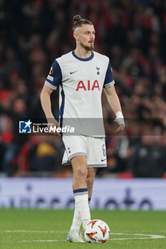 2024-10-24 - Radu Dragușin of Tottenham Hotspur during the UEFA Europa League, League phase, Matchday 3 football match between Tottenham Hotspur and AZ Alkmaar on 24 October 2024 at the Tottenham Hotspur Stadium in London, England - FOOTBALL - EUROPA LEAGUE - TOTTENHAM V AZ ALKMAAR - UEFA EUROPA LEAGUE - SOCCER