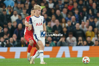 2024-10-24 - Lucas Bergvall of Tottenham Hotspur during the UEFA Europa League, League phase, Matchday 3 football match between Tottenham Hotspur and AZ Alkmaar on 24 October 2024 at the Tottenham Hotspur Stadium in London, England - FOOTBALL - EUROPA LEAGUE - TOTTENHAM V AZ ALKMAAR - UEFA EUROPA LEAGUE - SOCCER