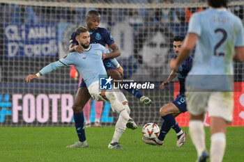 2024-11-07 - Lazio’s Taty Castellanos and Porto’s Tiago Djalo during the UEFA Europa League 2024-2025  football match between SS Lazio and FC Porto at the Olympic Stadium in Rome on November 07, 2024. - SS LAZIO VS FC PORTO - UEFA EUROPA LEAGUE - SOCCER