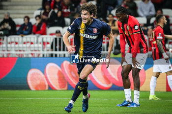 2024-11-07 - Sam LAMMERS of FC Twente celebrates his goal during the UEFA Europa League, League Phase MD4 football match between OGC Nice and FC Twente on 7 November 2024 at Allianz Riviera in Nice, France - FOOTBALL - EUROPA LEAGUE - NICE V TWENTE - UEFA EUROPA LEAGUE - SOCCER