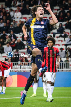 2024-11-07 - Sam LAMMERS of FC Twente celebrates his goal during the UEFA Europa League, League Phase MD4 football match between OGC Nice and FC Twente on 7 November 2024 at Allianz Riviera in Nice, France - FOOTBALL - EUROPA LEAGUE - NICE V TWENTE - UEFA EUROPA LEAGUE - SOCCER