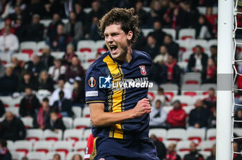 2024-11-07 - Sam LAMMERS of FC Twente celebrates his goal during the UEFA Europa League, League Phase MD4 football match between OGC Nice and FC Twente on 7 November 2024 at Allianz Riviera in Nice, France - FOOTBALL - EUROPA LEAGUE - NICE V TWENTE - UEFA EUROPA LEAGUE - SOCCER