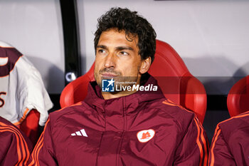 2024-11-07 - Mats Hummels of AS Roma on the bench during the UEFA Europa League, League Phase, MD4 football match between Royale Union Saint-Gilloise and AS Roma on November 7, 2024 at King Baudouin Stadium in Brussels, Belgium - FOOTBALL - EUROPA LEAGUE - UNION SAINT GILLOISE V ROMA - UEFA EUROPA LEAGUE - SOCCER