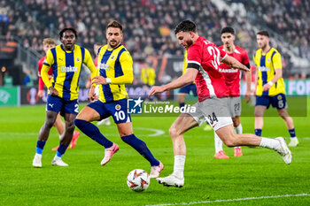 2024-11-07 - Mees de Wit of AZ during the UEFA Europa League, League Phase, MD4 football match between AZ Alkmaar and Fenerbahce on November 7, 2024 at AFAS Stadion in Alkmaar, Netherlands - FOOTBALL - EUROPA LEAGUE - AZ ALKMAAR V FENERBAHCE - UEFA EUROPA LEAGUE - SOCCER