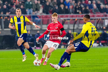 2024-11-07 - Kees Smit of AZ Alkmaar scores the 2-1 during the UEFA Europa League, League Phase, MD4 football match between AZ Alkmaar and Fenerbahce on November 7, 2024 at AFAS Stadion in Alkmaar, Netherlands - FOOTBALL - EUROPA LEAGUE - AZ ALKMAAR V FENERBAHCE - UEFA EUROPA LEAGUE - SOCCER