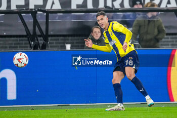 2024-11-07 - Mert Muldur of Fenerbahce during the UEFA Europa League, League Phase, MD4 football match between AZ Alkmaar and Fenerbahce on November 7, 2024 at AFAS Stadion in Alkmaar, Netherlands - FOOTBALL - EUROPA LEAGUE - AZ ALKMAAR V FENERBAHCE - UEFA EUROPA LEAGUE - SOCCER