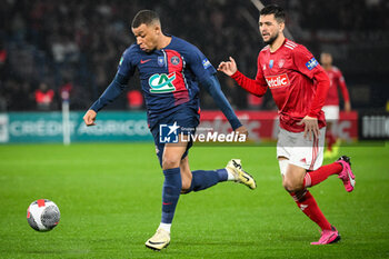 2024-02-07 - Kylian MBAPPE of PSG and Julien LE CARDINAL of Brest during the French Cup, round of 16 football match between Paris Saint-Germain and Stade Brestois 29 (Brest) on February 7, 2024 at Parc des Princes stadium in Paris, France - FOOTBALL - FRENCH CUP - PARIS SG V BREST - FRENCH CUP - SOCCER