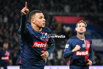 2024-03-13 - Kylian MBAPPE of PSG celebrate his goal with Fabian RUIZ of PSG during the French Cup, Quarter-final football match between Paris Saint-Germain and OGC Nice on March 13, 2024 at Parc des Princes stadium in Paris, France - FOOTBALL - FRENCH CUP - PARIS SG V NICE - FRENCH CUP - SOCCER