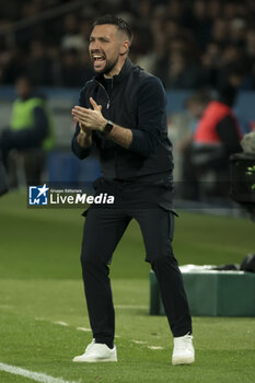 2024-03-13 - Coach of OGC Nice Francesco Farioli during the French Cup, Quarter-final football match between Paris Saint-Germain (PSG) and OGC Nice (OGCN) on March 13, 2024 at Parc des Princes stadium in Paris, France - FOOTBALL - FRENCH CUP - PARIS SG V NICE - FRENCH CUP - SOCCER