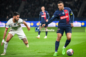 2024-03-13 - Morgan SANSON of Nice and Kylian MBAPPE of PSG during the French Cup, Quarter-final football match between Paris Saint-Germain and OGC Nice on March 13, 2024 at Parc des Princes stadium in Paris, France - FOOTBALL - FRENCH CUP - PARIS SG V NICE - FRENCH CUP - SOCCER