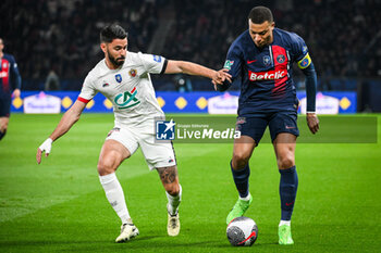 2024-03-13 - Morgan SANSON of Nice and Kylian MBAPPE of PSG during the French Cup, Quarter-final football match between Paris Saint-Germain and OGC Nice on March 13, 2024 at Parc des Princes stadium in Paris, France - FOOTBALL - FRENCH CUP - PARIS SG V NICE - FRENCH CUP - SOCCER