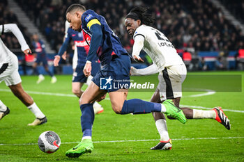 2024-03-13 - Kylian MBAPPE of PSG and Jordan LOTOMBA of Nice during the French Cup, Quarter-final football match between Paris Saint-Germain and OGC Nice on March 13, 2024 at Parc des Princes stadium in Paris, France - FOOTBALL - FRENCH CUP - PARIS SG V NICE - FRENCH CUP - SOCCER