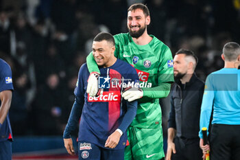 2024-03-13 - Kylian MBAPPE of PSG and Gianluigi DONNARUMMA of PSG during the French Cup, Quarter-final football match between Paris Saint-Germain and OGC Nice on March 13, 2024 at Parc des Princes stadium in Paris, France - FOOTBALL - FRENCH CUP - PARIS SG V NICE - FRENCH CUP - SOCCER