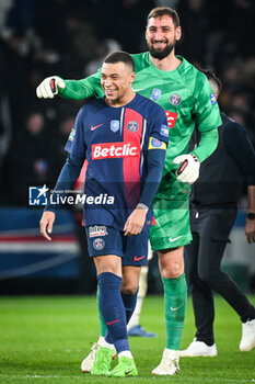 2024-03-13 - Kylian MBAPPE of PSG and Gianluigi DONNARUMMA of PSG during the French Cup, Quarter-final football match between Paris Saint-Germain and OGC Nice on March 13, 2024 at Parc des Princes stadium in Paris, France - FOOTBALL - FRENCH CUP - PARIS SG V NICE - FRENCH CUP - SOCCER