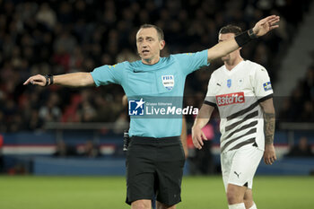 2024-04-03 - Referee Ruddy Buquet during the French Cup, Semi-final football match between Paris Saint-Germain (PSG) and Stade Rennais (Rennes) on April 3, 2024 at Parc des Princes stadium in Paris, France - FOOTBALL - FRENCH CUP - PARIS SG V RENNES - FRENCH CUP - SOCCER