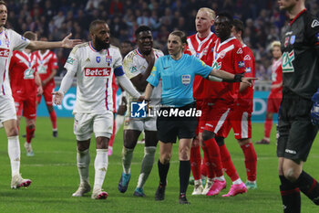2024-04-02 - Referee Stephanie FRAPPART and Alexandre LACAZETTE of Lyon and Ernest APPIAH of Lyon during the French Cup, Semi-final football match between Olympique Lyonnais and Valenciennes FC on April 2, 2024 at Groupama stadium in Decines-Charpieu near Lyon, France - FOOTBALL - FRENCH CUP - LYON V VALENCIENNES - FRENCH CUP - SOCCER