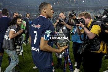 2024-05-25 - Kylian Mbappe of PSG celebrates the victory following the French Cup Final football match between Olympique Lyonnais (OL, Lyon) and Paris Saint-Germain (PSG) on May 25, 2024 at Stade Pierre Mauroy, Decathlon Arena in Villeneuve-d'Ascq near Lille, France - FOOTBALL - FRENCH CUP - FINAL - LYON V PARIS SG - FRENCH CUP - SOCCER