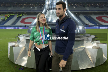 2024-05-25 - PSG goalkeeper Sergio Rico and Alba Silva celebrate the victory following the French Cup Final football match between Olympique Lyonnais (OL, Lyon) and Paris Saint-Germain (PSG) on May 25, 2024 at Stade Pierre Mauroy, Decathlon Arena in Villeneuve-d'Ascq near Lille, France - FOOTBALL - FRENCH CUP - FINAL - LYON V PARIS SG - FRENCH CUP - SOCCER