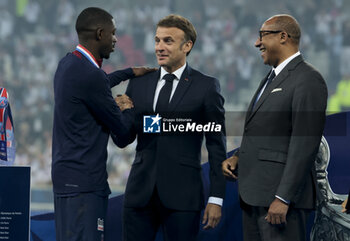 2024-05-25 - Ousmane Dembele of PSG, President of France Emmanuel Macron, President of French Football Federation FFF Philippe Diallo during the podium ceremony following the French Cup Final football match between Olympique Lyonnais (OL, Lyon) and Paris Saint-Germain (PSG) on May 25, 2024 at Stade Pierre Mauroy, Decathlon Arena in Villeneuve-d'Ascq near Lille, France - FOOTBALL - FRENCH CUP - FINAL - LYON V PARIS SG - FRENCH CUP - SOCCER