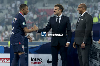 2024-05-25 - Kylian Mbappe of PSG, President of France Emmanuel Macron, President of French Football Federation FFF Philippe Diallo during the podium ceremony following the French Cup Final football match between Olympique Lyonnais (OL, Lyon) and Paris Saint-Germain (PSG) on May 25, 2024 at Stade Pierre Mauroy, Decathlon Arena in Villeneuve-d'Ascq near Lille, France - FOOTBALL - FRENCH CUP - FINAL - LYON V PARIS SG - FRENCH CUP - SOCCER