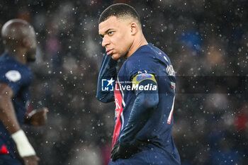 2024-02-25 - Kylian MBAPPE of PSG looks dejected during the French championship Ligue 1 football match between Paris Saint-Germain and Stade Rennais (Rennes) on February 25, 2024 at Parc des Princes stadium in Paris, France - FOOTBALL - FRENCH CHAMP - PARIS SG V RENNES - FRENCH LIGUE 1 - SOCCER
