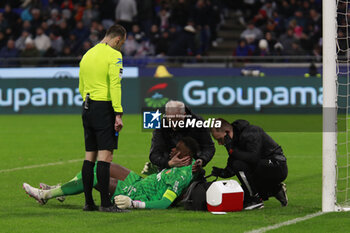 2024-03-03 - Brice SAMBA of Lens and Referee Jerome BRISARD during the French championship Ligue 1 football match between Olympique Lyonnais and RC Lens on March 3, 2024 at Groupama stadium in Décines-Charpieu near Lyon, France - FOOTBALL - FRENCH CHAMP - LYON V LENS - FRENCH LIGUE 1 - SOCCER
