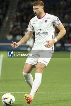 2024-04-06 - Maximiliano Caufriez of Clermont during the French championship Ligue 1 football match between Paris Saint-Germain and Clermont Foot 63 on April 6, 2024 at Parc des Princes stadium in Paris, France - FOOTBALL - FRENCH CHAMP - PARIS SG V CLERMONT - FRENCH LIGUE 1 - SOCCER