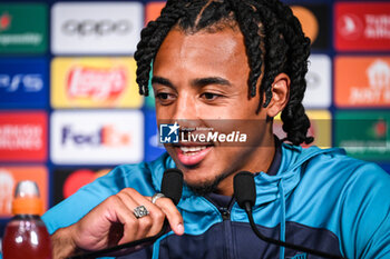 2024-04-09 - Jules KOUNDE of Barcelona during the FC Barcelona press conference ahead of the UEFA Champions League, Quarter-finals, 1st leg football match between Paris Saint Germain and FC Barcelona on April 9, 2024 at Parc des Princes stadium in Paris, France - FOOTBALL - FC BARCELONA TRAINING AND PRESS CONFERENCE - FRENCH LIGUE 1 - SOCCER