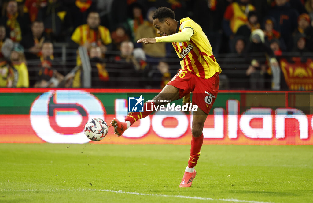 FOOTBALL - FRENCH CHAMP - LENS v MARSEILLE - FRENCH LIGUE 1 - SOCCER
