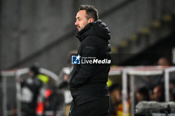 2024-11-23 - Roberto DE ZERBI of Marseille during the French championship Ligue 1 football match between RC Lens and Olympique de Marseille on 23 November 2024 at Bollaert-Delelis stadium in Lens, France - FOOTBALL - FRENCH CHAMP - LENS V MARSEILLE - FRENCH LIGUE 1 - SOCCER