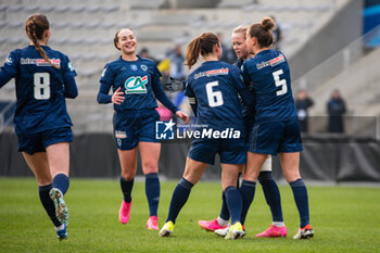 2024-01-14 - Julie Soyer of Paris FC celebrates after scoring with teammates during the Women's French cup, round of 32 football match between Paris FC and Girondins de Bordeaux on January 14, 2024 at Sebastien Charlety stadium in Paris, France - FOOTBALL - WOMEN'S FRENCH CUP - PARIS FC V BORDEAUX - FRENCH WOMEN DIVISION 1 - SOCCER