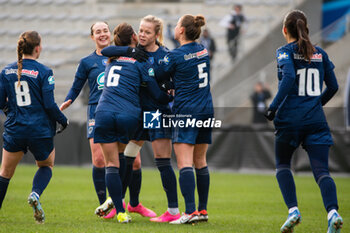2024-01-14 - Julie Soyer of Paris FC celebrates after scoring with Gaetane Thiney of Paris FC and teammates during the Women's French cup, round of 32 football match between Paris FC and Girondins de Bordeaux on January 14, 2024 at Sebastien Charlety stadium in Paris, France - FOOTBALL - WOMEN'S FRENCH CUP - PARIS FC V BORDEAUX - FRENCH WOMEN DIVISION 1 - SOCCER