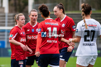 2024-02-14 - Julie Rabanne of LOSC Lille and Amandine Henry of LOSC Lille react during the Women's French Cup, Quarter-final football match between FC Fleury 91 and Losc Lille on February 14, 2024 at Robert Bobin stadium in Bondoufle, France - FOOTBALL - WOMEN'S FRENCH CUP - FLEURY V LILLE - FRENCH WOMEN DIVISION 1 - SOCCER