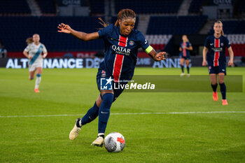 2024-05-11 - Grace Geyoro of Paris Saint Germain controls the ball during the Women's French championship, D1 Arkema, Play-offs Semi-final football match between Paris Saint-Germain and Paris FC on May 11, 2024 at Parc des Princes stadium in Paris, France - FOOTBALL - WOMEN'S FRENCH CHAMP - PARIS SG V PARIS FC - FRENCH WOMEN DIVISION 1 - SOCCER