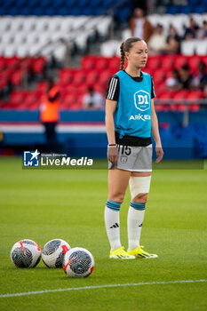 2024-05-11 - Margaux Le Mouel of Paris FC warms up ahead of the Women's French championship, D1 Arkema, Play-offs Semi-final football match between Paris Saint-Germain and Paris FC on May 11, 2024 at Parc des Princes stadium in Paris, France - FOOTBALL - WOMEN'S FRENCH CHAMP - PARIS SG V PARIS FC - FRENCH WOMEN DIVISION 1 - SOCCER