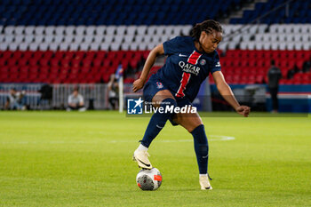 2024-05-11 - Marie Antoinette Katoto of Paris Saint Germain controls the ball during the Women's French championship, D1 Arkema, Play-offs Semi-final football match between Paris Saint-Germain and Paris FC on May 11, 2024 at Parc des Princes stadium in Paris, France - FOOTBALL - WOMEN'S FRENCH CHAMP - PARIS SG V PARIS FC - FRENCH WOMEN DIVISION 1 - SOCCER