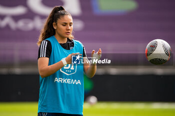 2024-05-17 - Louna Ribadeira of Paris FC warms up ahead of the Women's French championship, Play-offs, 3rd place football match between Paris FC and Stade de Reims on May 17, 2024 at Sébastien Charléty stadium in Paris, France - FOOTBALL - WOMEN'S FRENCH CHAMP - 3RD PLACE - PARIS FC V REIMS - FRENCH WOMEN DIVISION 1 - SOCCER