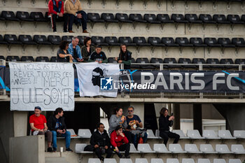 2024-05-17 - The fans came to cheer up Julie Soyer of Paris FC ahead of the Women's French championship, Play-offs, 3rd place football match between Paris FC and Stade de Reims on May 17, 2024 at Sébastien Charléty stadium in Paris, France - FOOTBALL - WOMEN'S FRENCH CHAMP - 3RD PLACE - PARIS FC V REIMS - FRENCH WOMEN DIVISION 1 - SOCCER