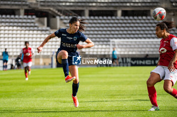 2024-05-17 - Clara Mateo of Paris FC controls the ball during the Women's French championship, Play-offs, 3rd place football match between Paris FC and Stade de Reims on May 17, 2024 at Sébastien Charléty stadium in Paris, France - FOOTBALL - WOMEN'S FRENCH CHAMP - 3RD PLACE - PARIS FC V REIMS - FRENCH WOMEN DIVISION 1 - SOCCER