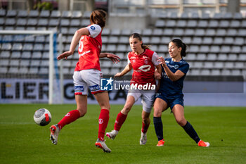 2024-05-17 - Anaele Le Moguedec of Stade de Reims and Clara Mateo of Paris FC fight for the ball during the Women's French championship, Play-offs, 3rd place football match between Paris FC and Stade de Reims on May 17, 2024 at Sébastien Charléty stadium in Paris, France - FOOTBALL - WOMEN'S FRENCH CHAMP - 3RD PLACE - PARIS FC V REIMS - FRENCH WOMEN DIVISION 1 - SOCCER