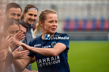 2024-05-17 - Julie Soyer of Paris FC during her warm goodbye after the Women's French championship, Play-offs, 3rd place football match between Paris FC and Stade de Reims on May 17, 2024 at Sébastien Charléty stadium in Paris, France - FOOTBALL - WOMEN'S FRENCH CHAMP - 3RD PLACE - PARIS FC V REIMS - FRENCH WOMEN DIVISION 1 - SOCCER