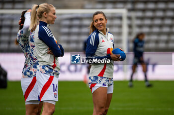 2024-10-20 - Ada Hegerberg of Olympique Lyonnais and Sofia Huerta of Olympique Lyonnais warm up ahead of the Women's French championship, Arkema Premier Ligue football match between Paris FC and Olympique Lyonnais on 20 October 2024 at Sebastien Charlety stadium in Paris, France - FOOTBALL - WOMEN'S FRENCH CHAMP - PARIS FC V LYON - FRENCH WOMEN DIVISION 1 - SOCCER