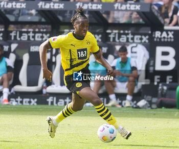 2024-04-13 - Jamie Bynoe-Gittens of Borussia Dortmund during the German championship Bundesliga football match between Borussia Mönchengladbach and Borussia Dortmund on April 13, 2024 at Borussia-Park in Mönchengladbach, Germany - FOOTBALL - GERMAN CHAMP - MONCHENGLADBACH V DORTMUND - GERMAN BUNDESLIGA - SOCCER