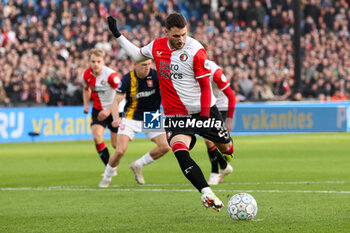 2024-01-28 - Santiago Gimenez of Feyenoord misses a penalty during the Netherlands championship Eredivisie football match between Feyenoord and FC Twente on January 28, 2024 at Stadion Feyenoord in Rotterdam, Netherlands - FOOTBALL - NETHERLANDS CHAMP - FEYENOORD V TWENTE - NETHERLANDS EREDIVISIE - SOCCER