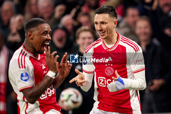 2024-02-03 - Steven Berghuis of Ajax celebrates his goal 1-0 during the Netherlands championship Eredivisie football match between AFC Ajax and PSV on February 3, 2024 at Johan Cruijff ArenA in Amsterdam, Netherlands - FOOTBALL - NETHERLANDS CHAMP - AJAX V PSV - NETHERLANDS EREDIVISIE - SOCCER